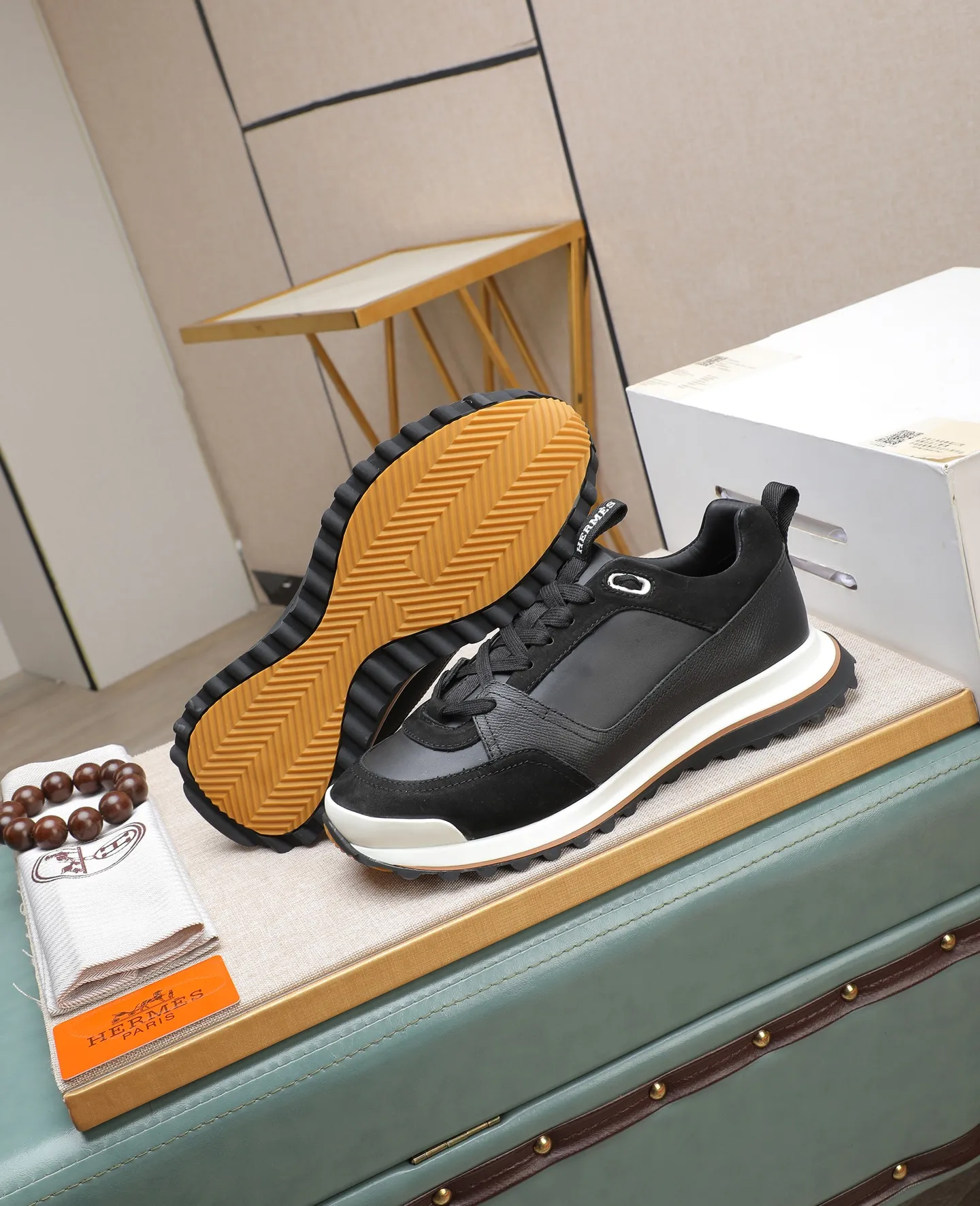 Men's shoes 💰760 Hermes🐴 25ss new autumn and winter products! Classic boot shape + British color matching design, imported calfskin, classic and durable! The original inverted mold last, the ultimate 1:1 shape, and the imported high-end cowhide presents a refined texture! Open the mold to customize the A-grade high-density private mold outsole with luxurious packaging! - Unique quality, 39-44 (38 45 46 customized)